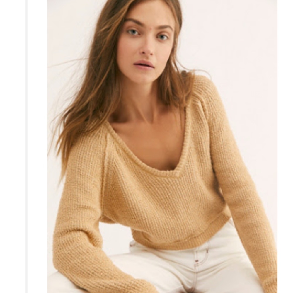Free People - High Low V Sweater in Camel